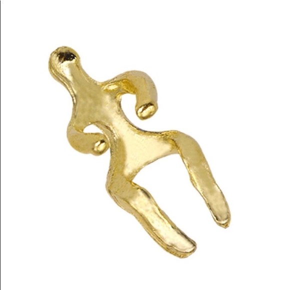 Jewelry - 2/$6 Gold tone metal man cartilage ear cuff